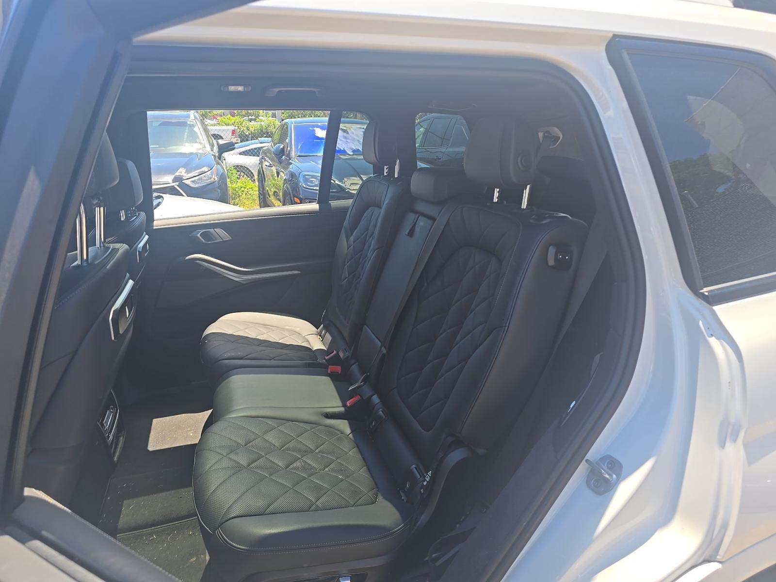 2025 BMW X7 xDrive40i AWD