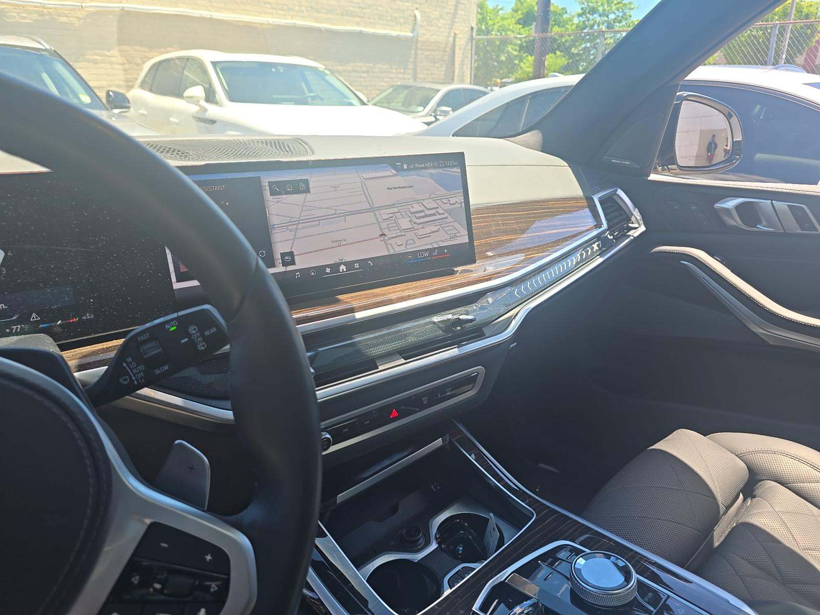2025 BMW X7 xDrive40i AWD
