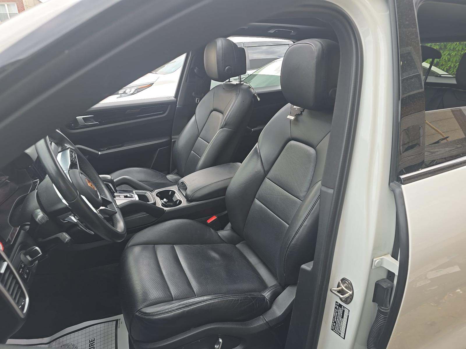 PORSCHE CAYENNE - 6