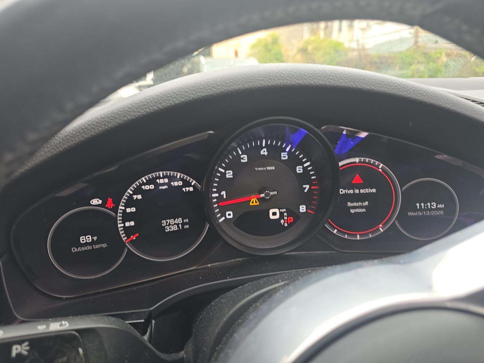 PORSCHE CAYENNE - 9