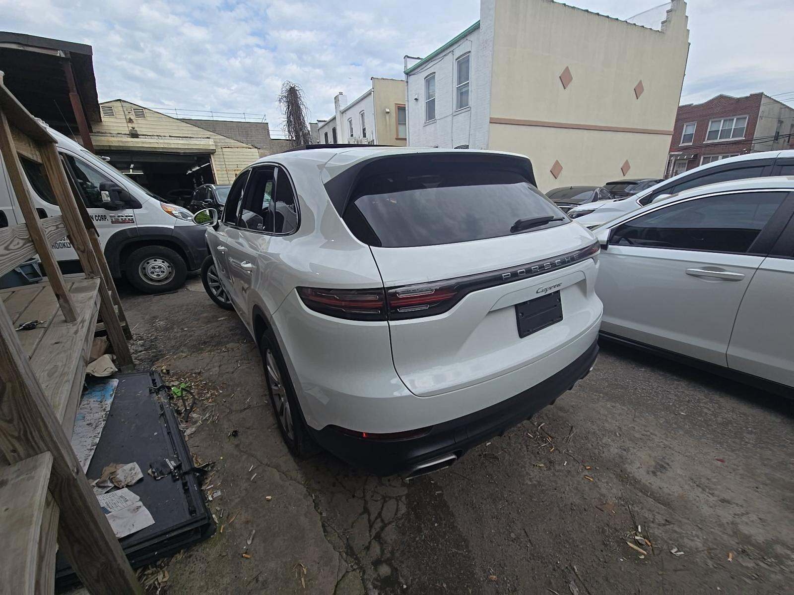PORSCHE CAYENNE - 2