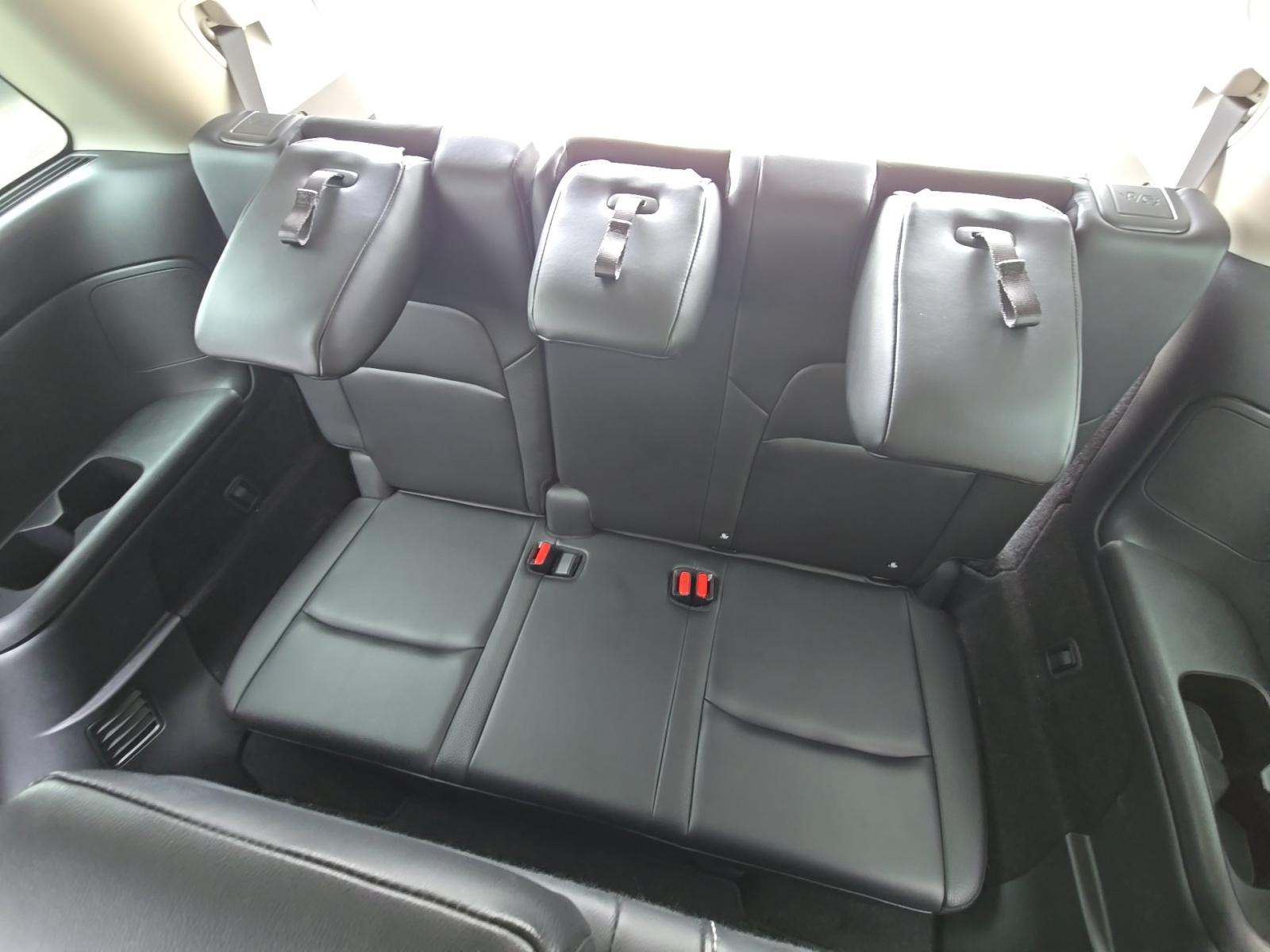 2023 Nissan Pathfinder SL FWD