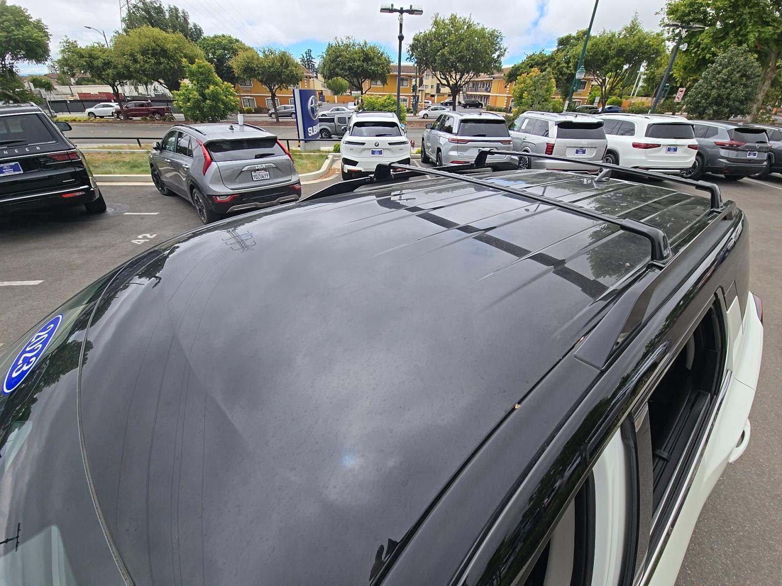 2023 Nissan Pathfinder SL FWD