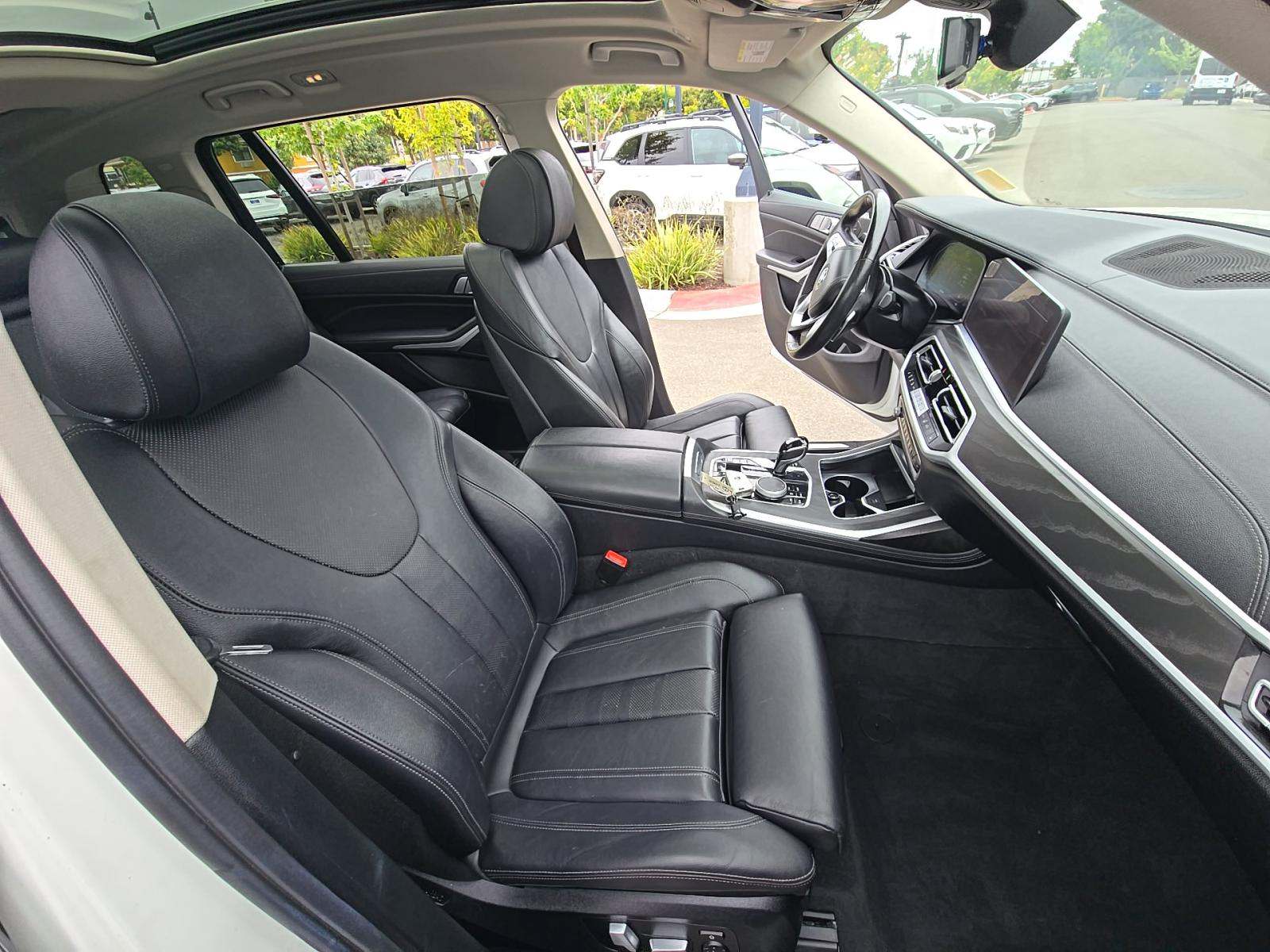 2022 BMW X7 xDrive40i AWD