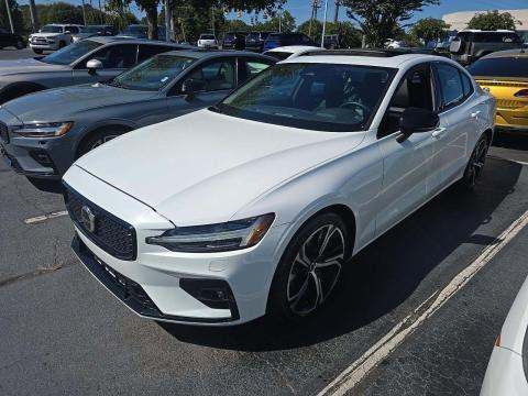 2024 Volvo S60 B5 Core FWD