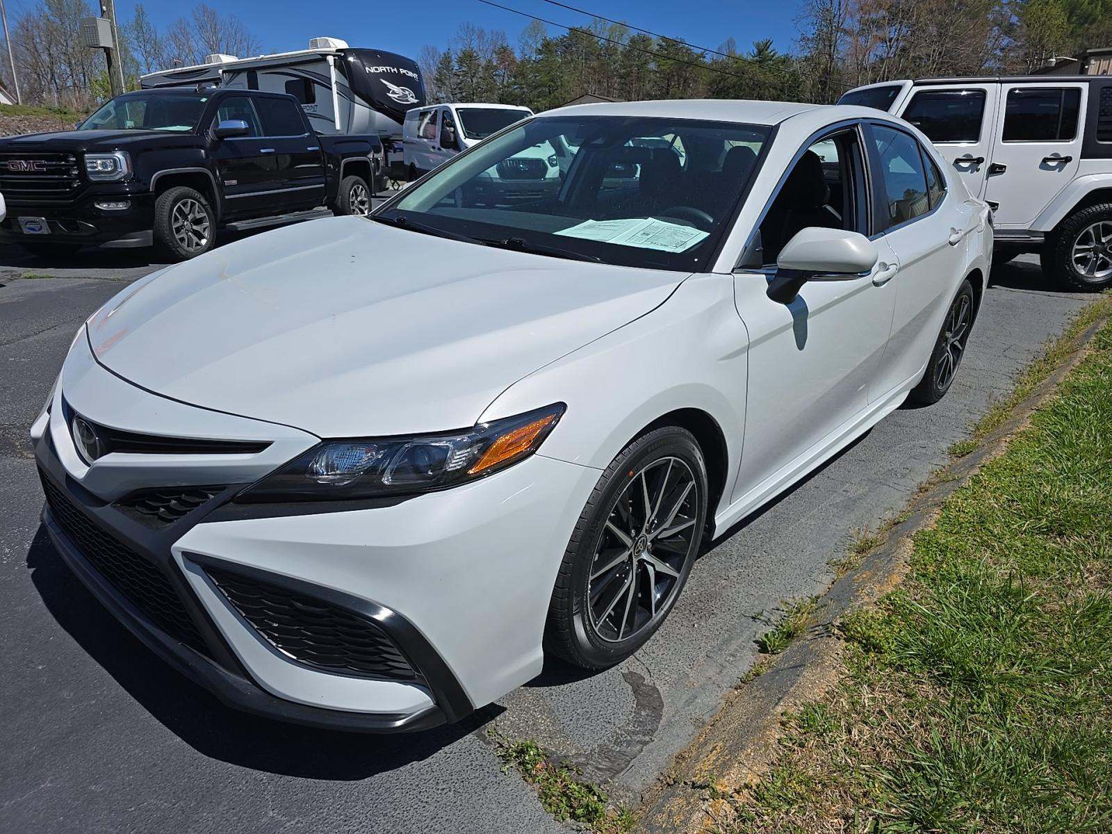 2023 Toyota Camry SE FWD