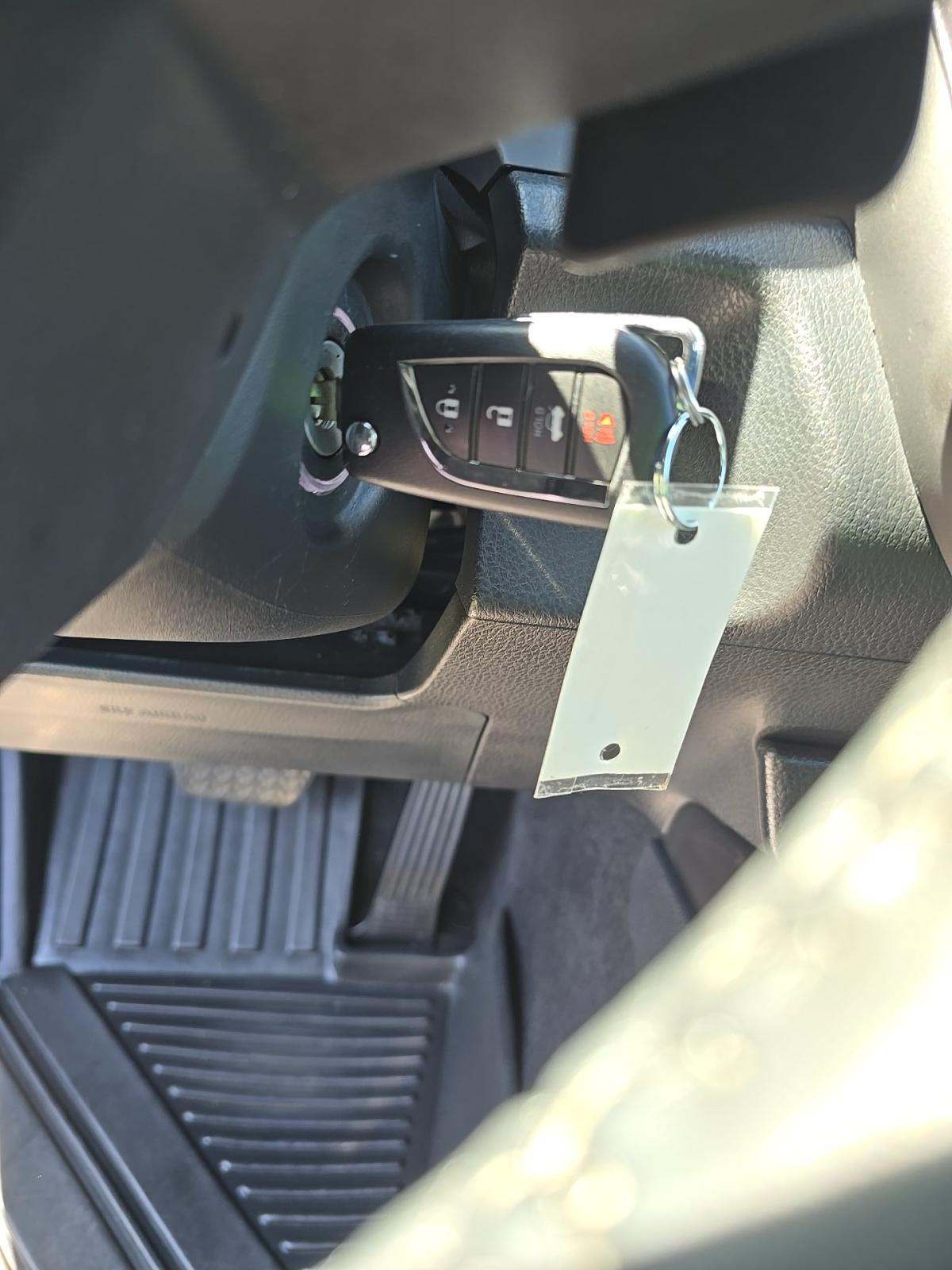 2023 Toyota Camry SE FWD