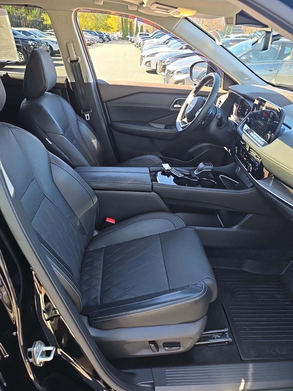 2023 Nissan Rogue Platinum FWD