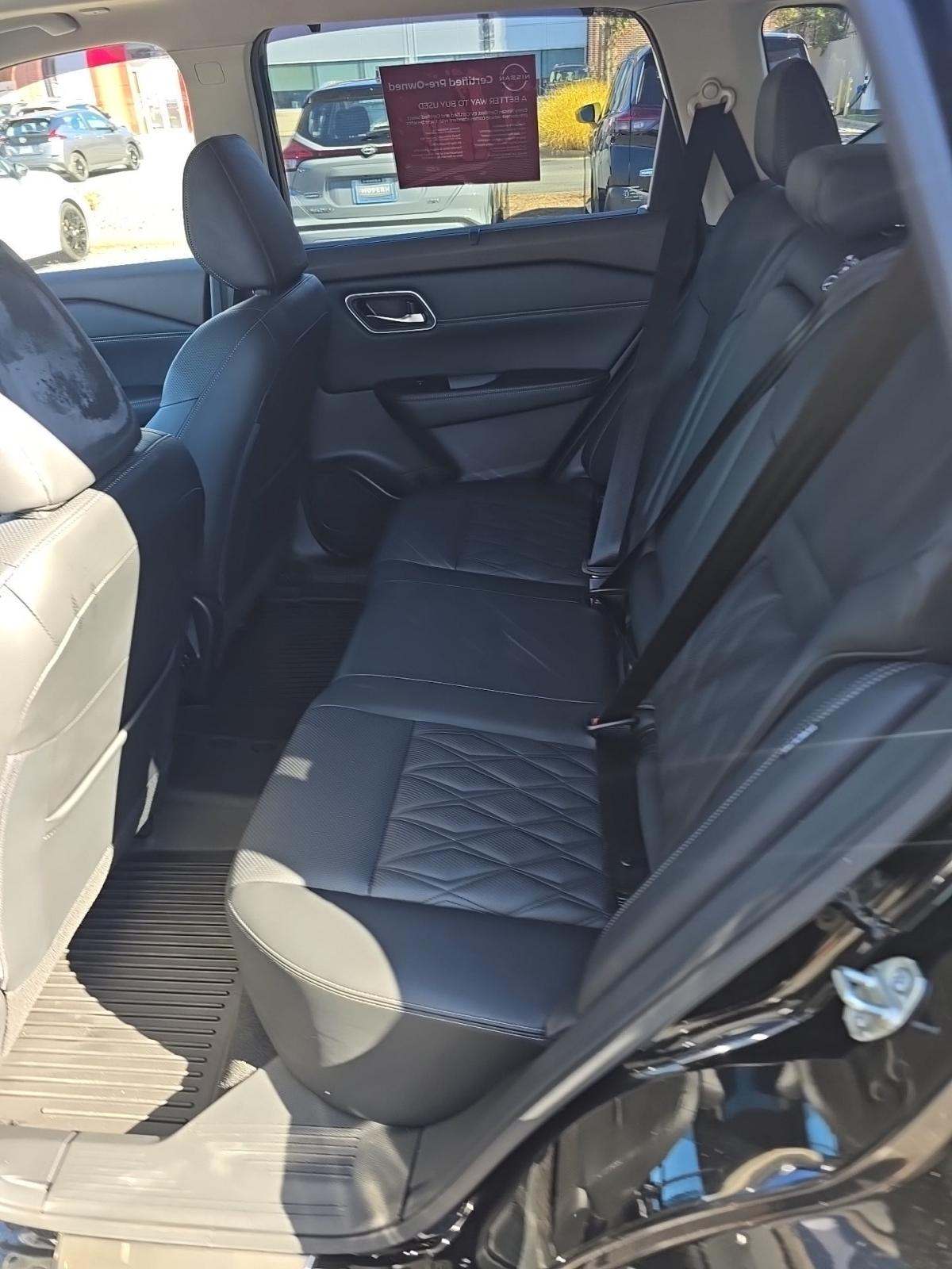 2023 Nissan Rogue Platinum FWD