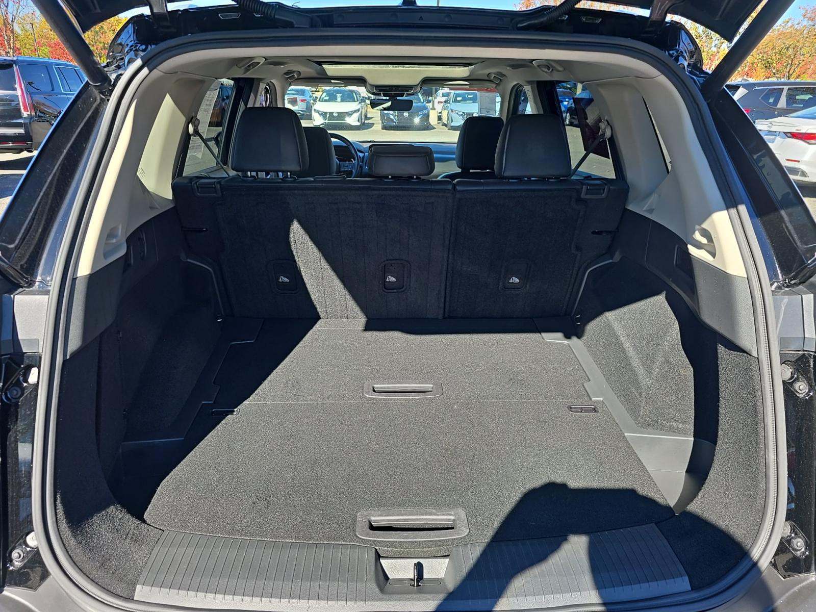 2023 Nissan Rogue Platinum FWD