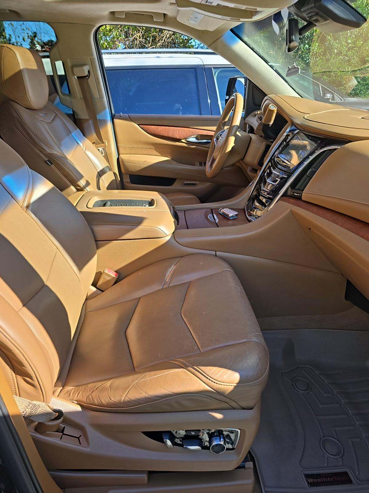 2016 Cadillac Escalade Platinum RWD