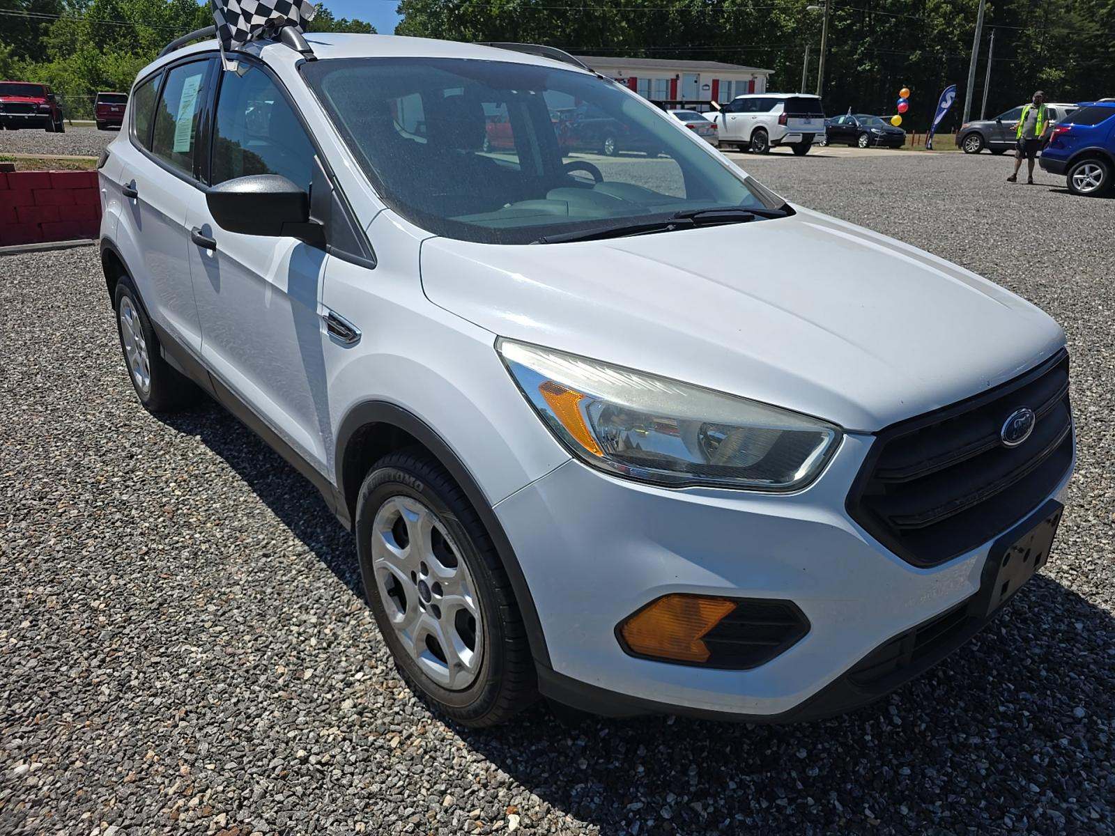 FORD ESCAPE - 4
