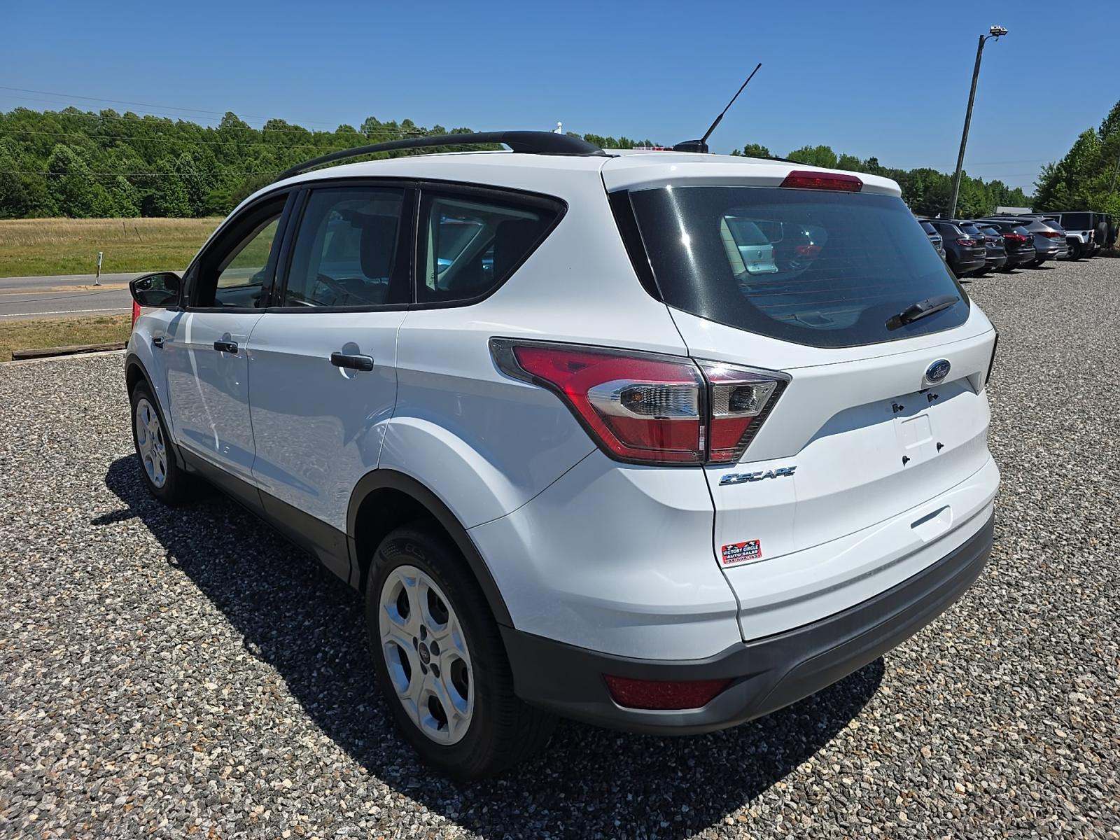 FORD ESCAPE - 2