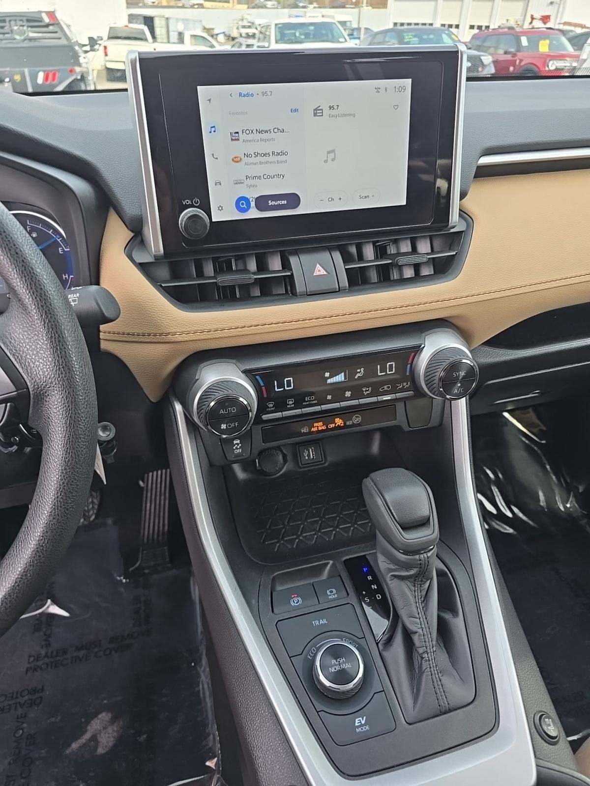 2024 Toyota RAV4 Hybrid LE AWD