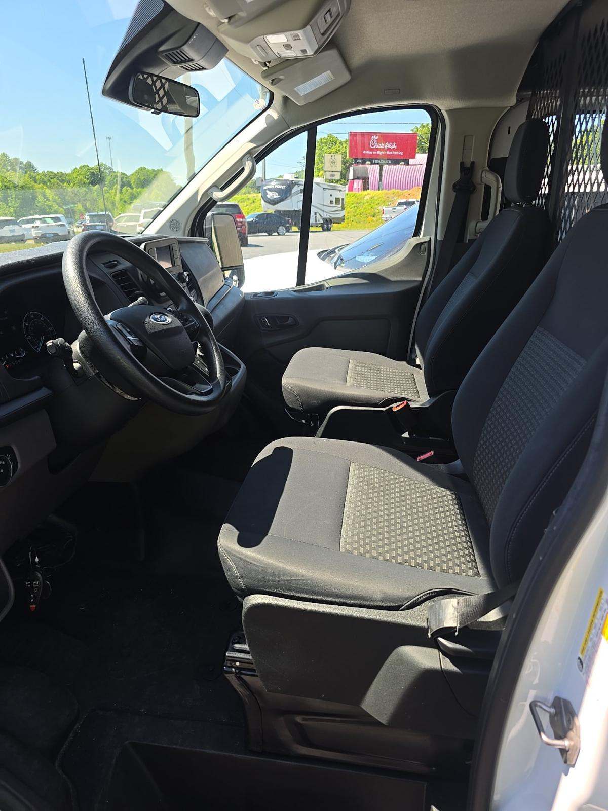 FORD TRANSIT 250 - 6