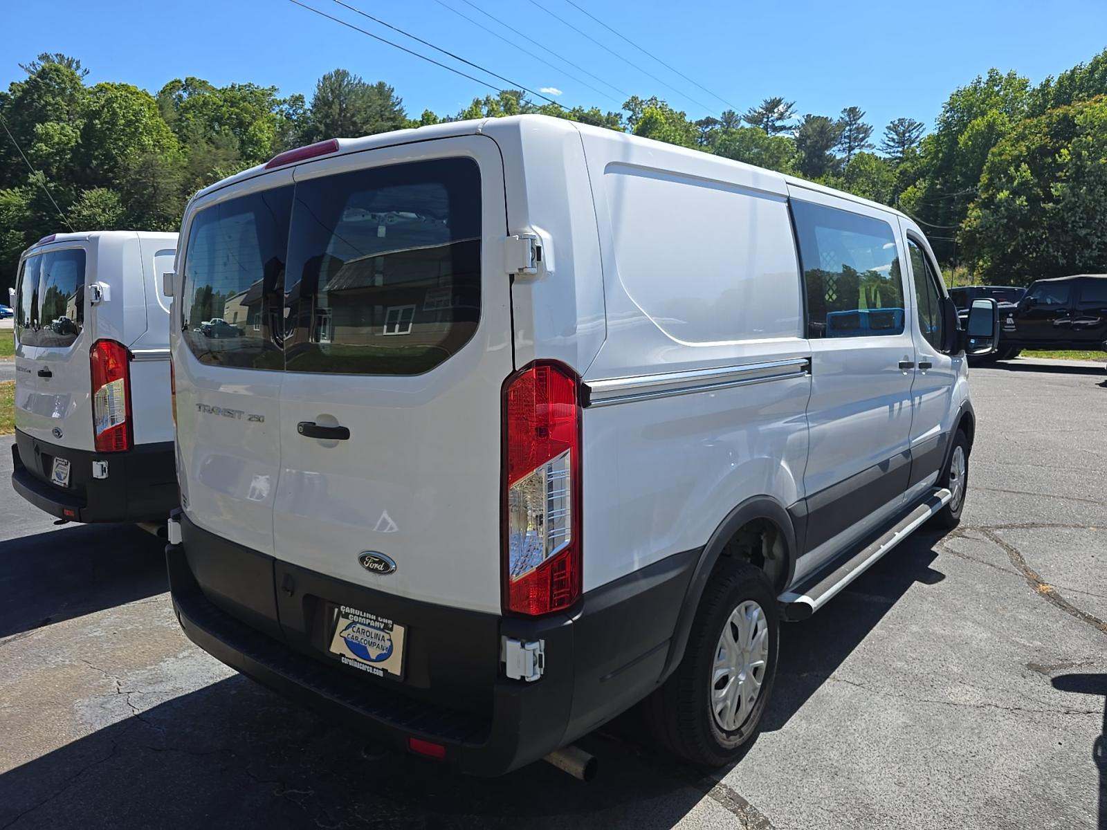 FORD TRANSIT 250 - 3