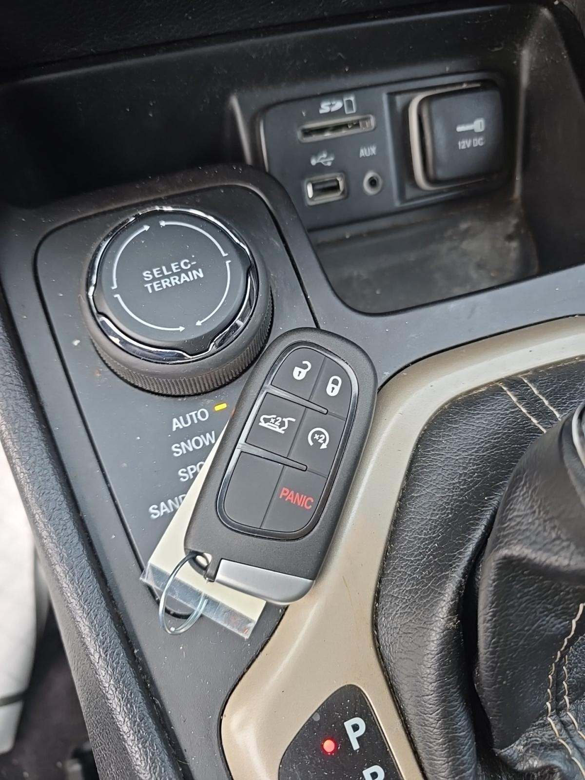 JEEP LATITUDE - 8
