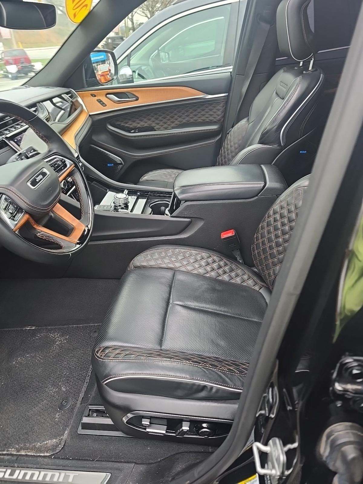 2022 Jeep Grand Cherokee Summit Reserve AWD