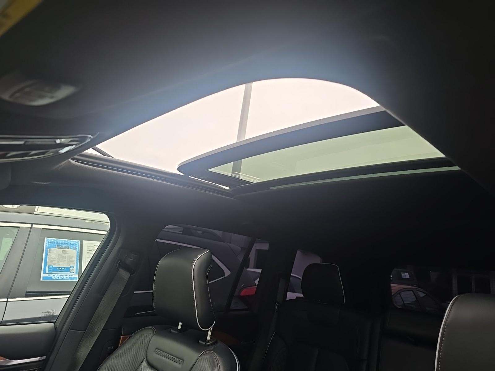 2022 Jeep Grand Cherokee Summit Reserve AWD