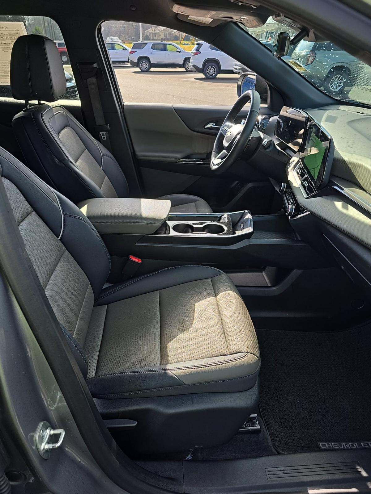 2025 Chevrolet Equinox LT FWD