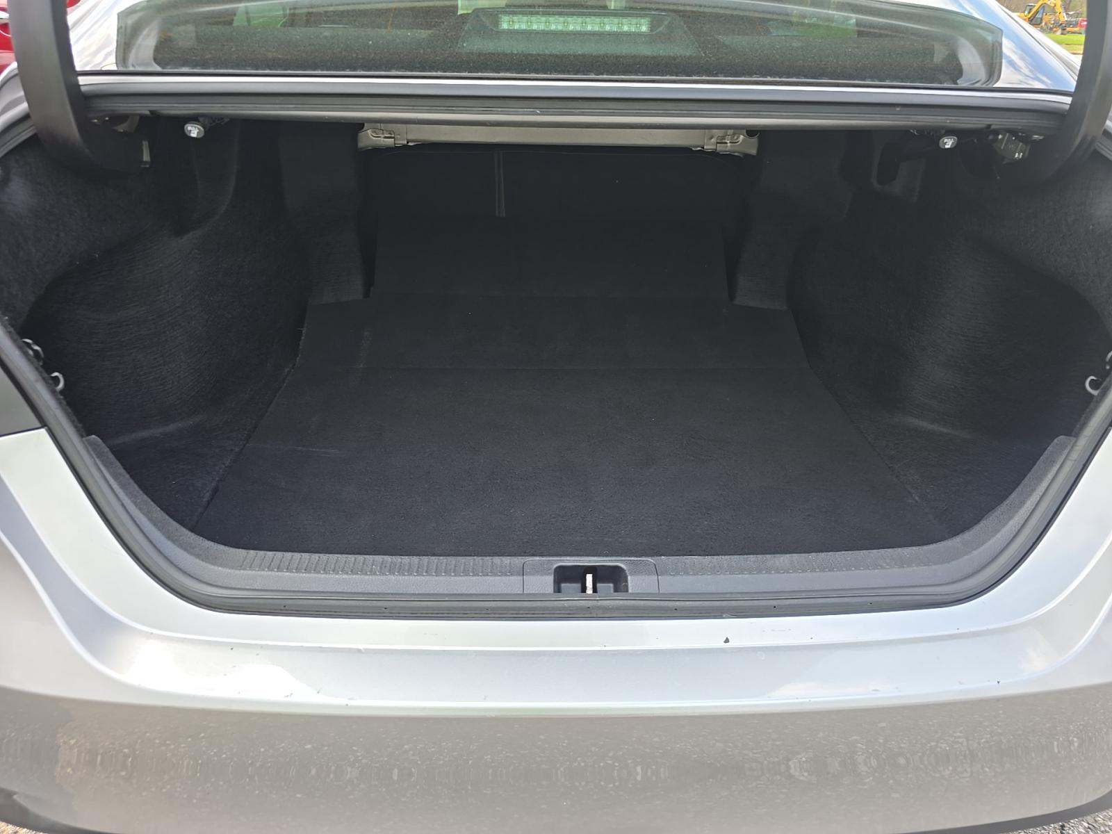 2019 Toyota Camry LE FWD