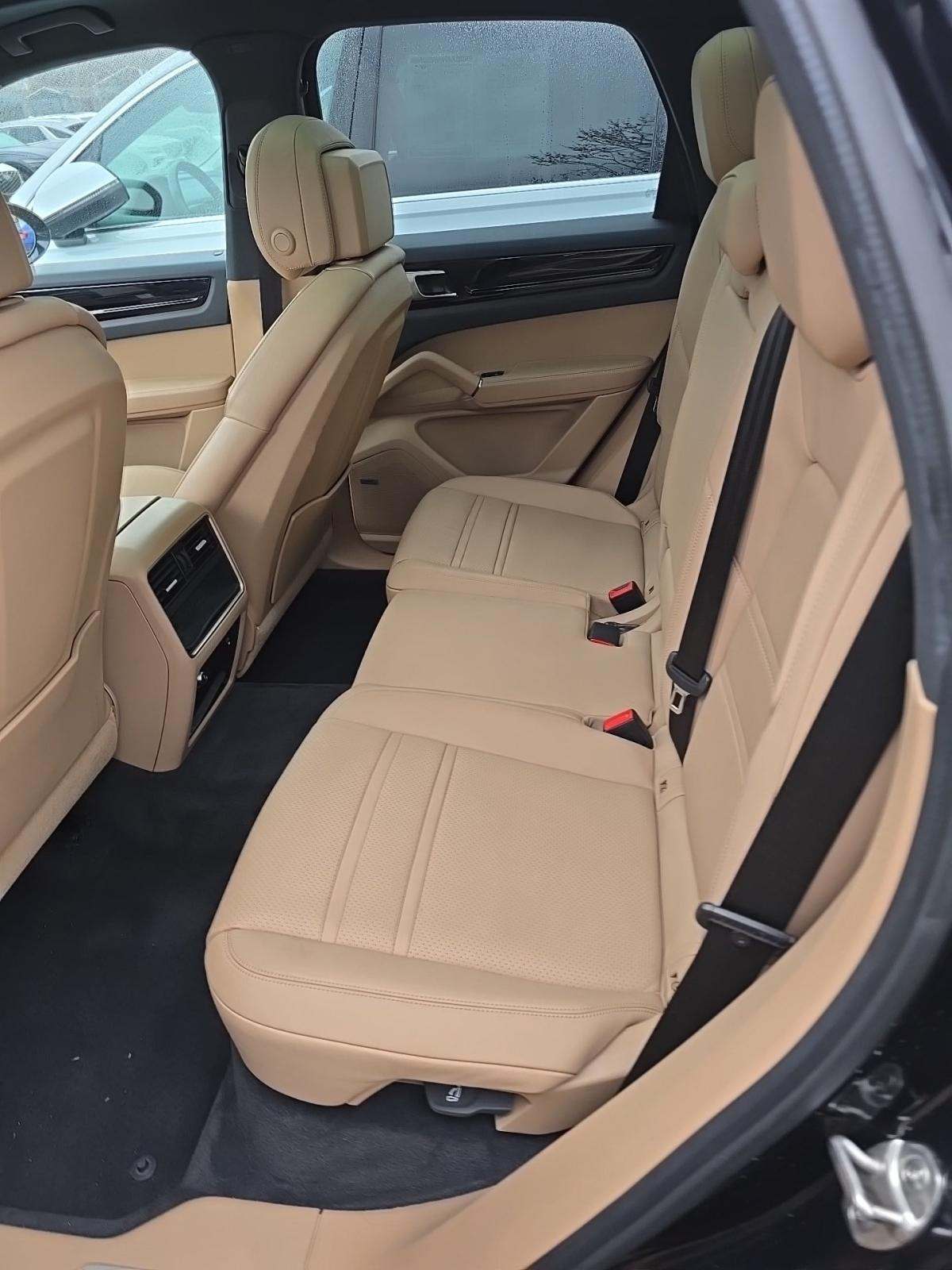 2022 Porsche Cayenne Base AWD