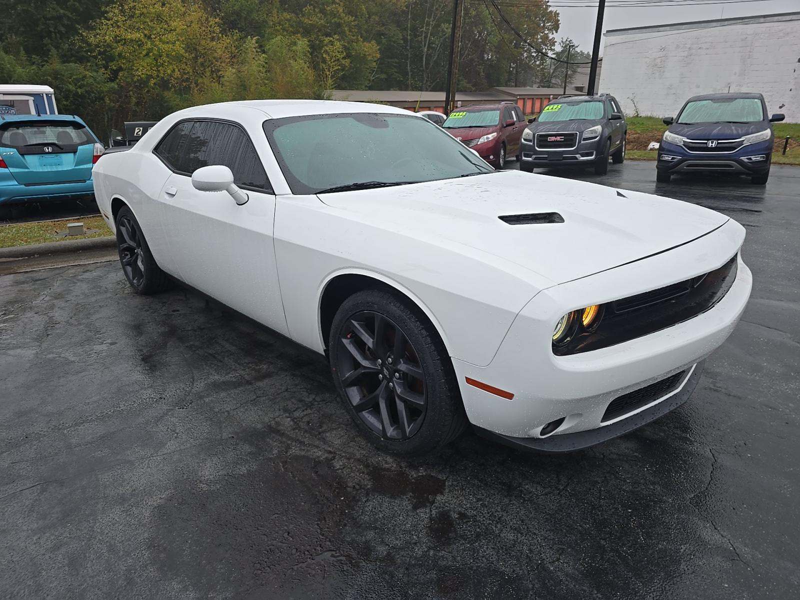 2020 Dodge Challenger SXT RWD