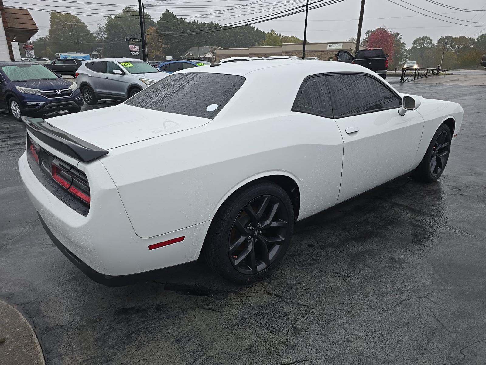 2020 Dodge Challenger SXT RWD