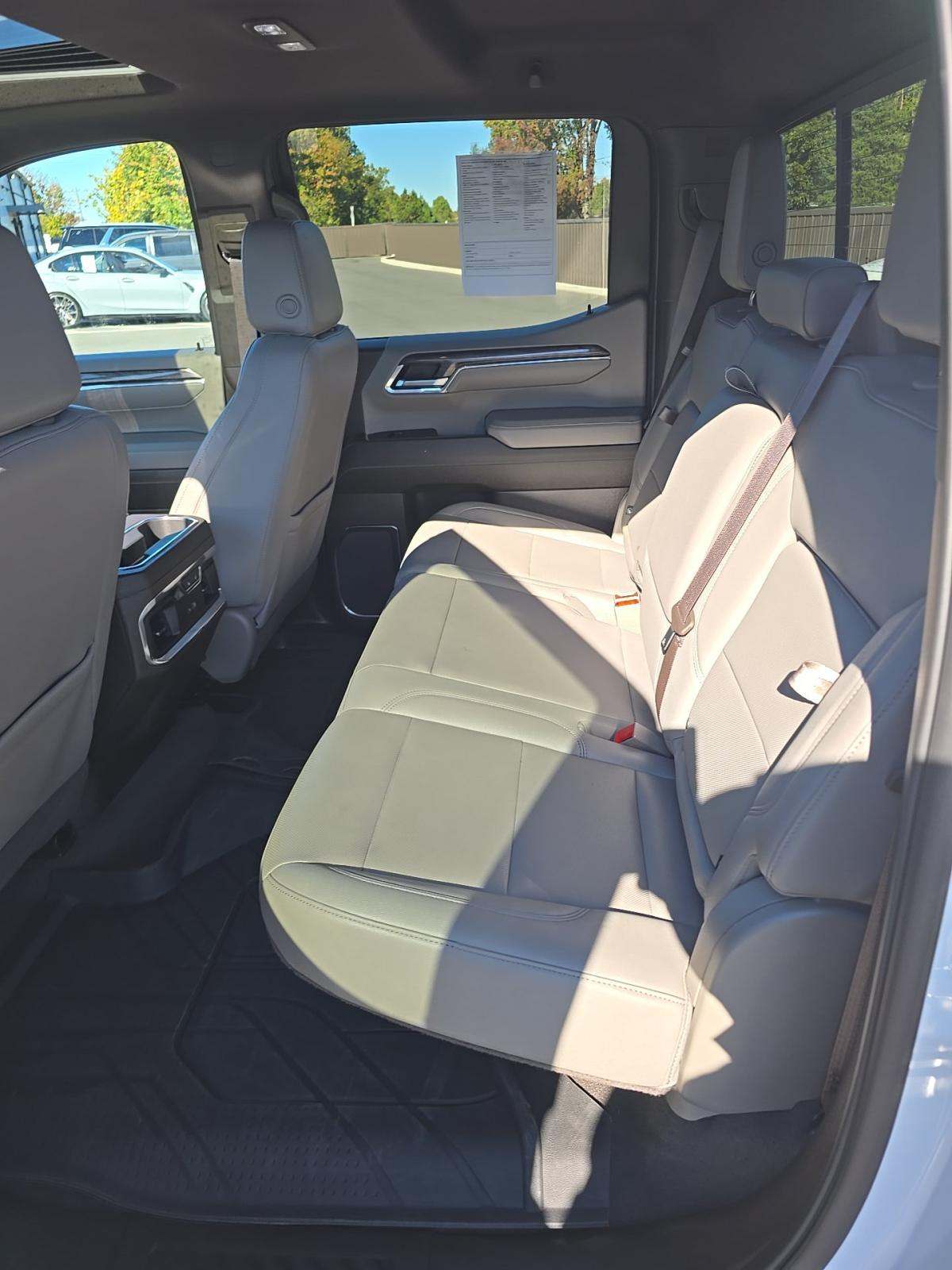 2024 Chevrolet Silverado 1500 LTZ AWD