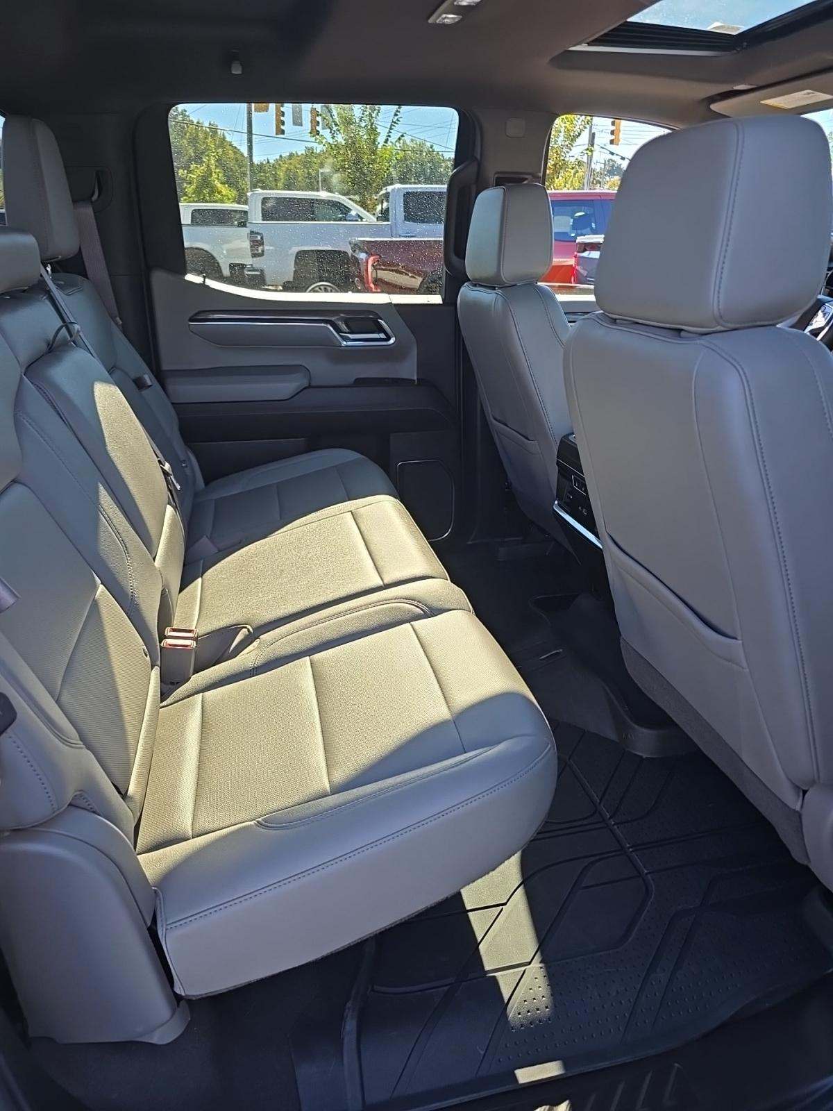 2024 Chevrolet Silverado 1500 LTZ AWD