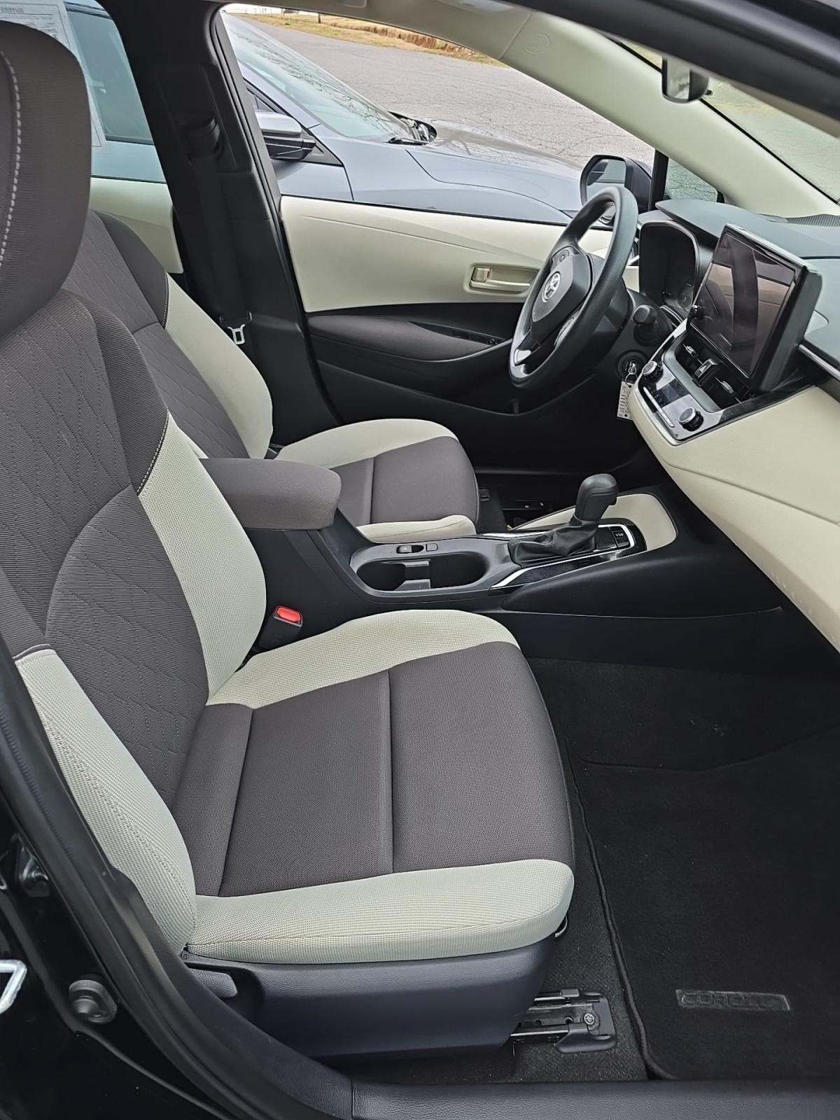 2024 Toyota Corolla LE FWD