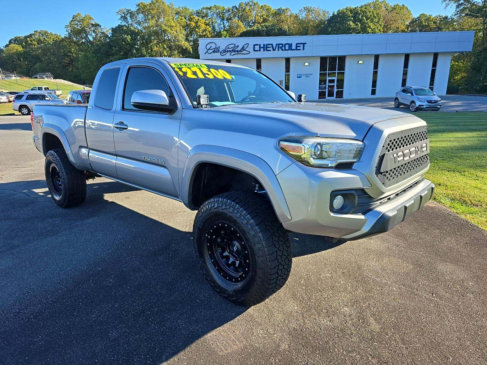 2017 Toyota Tacoma SR5 AWD