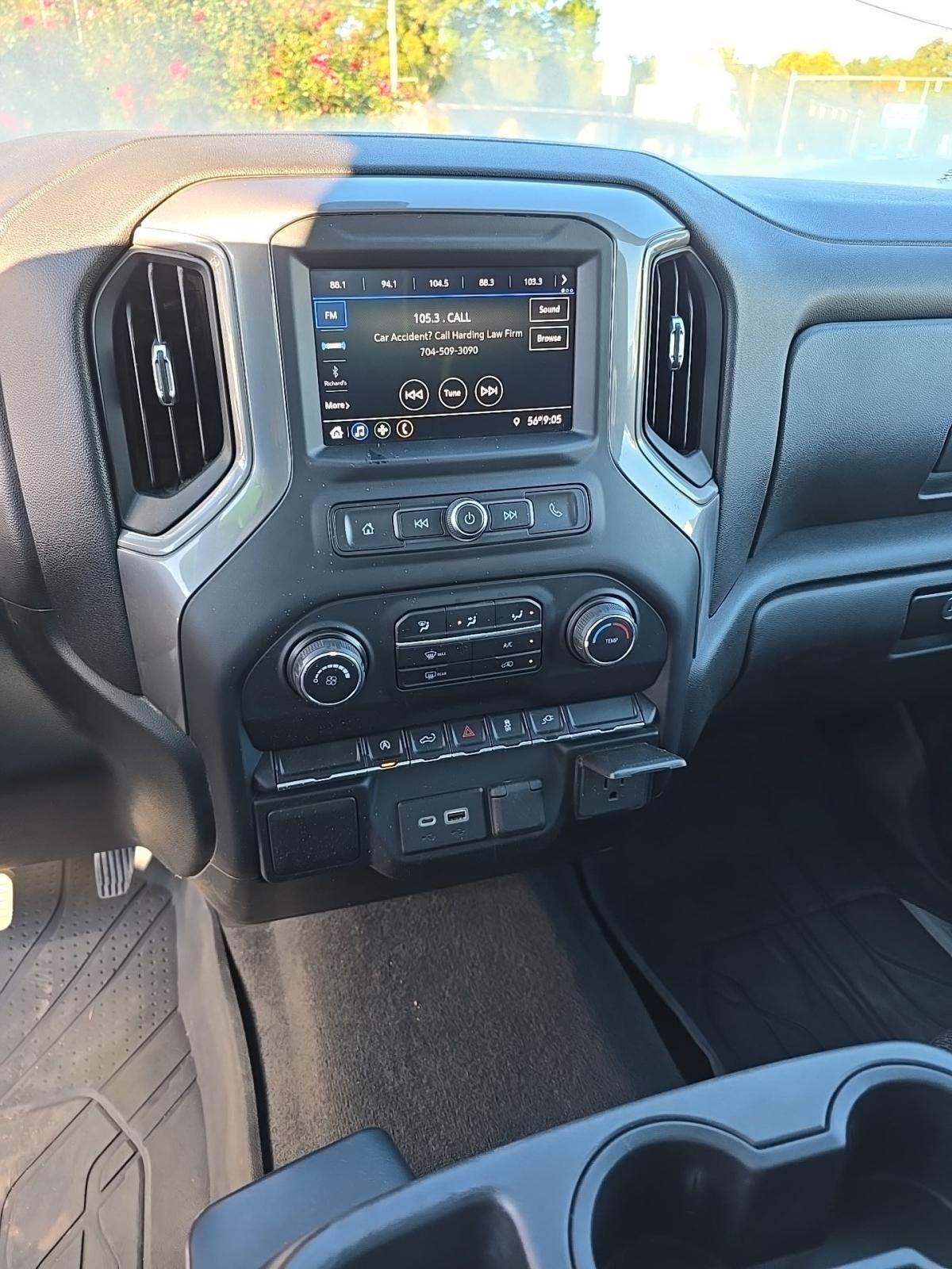 2021 Chevrolet Silverado 1500 Custom AWD
