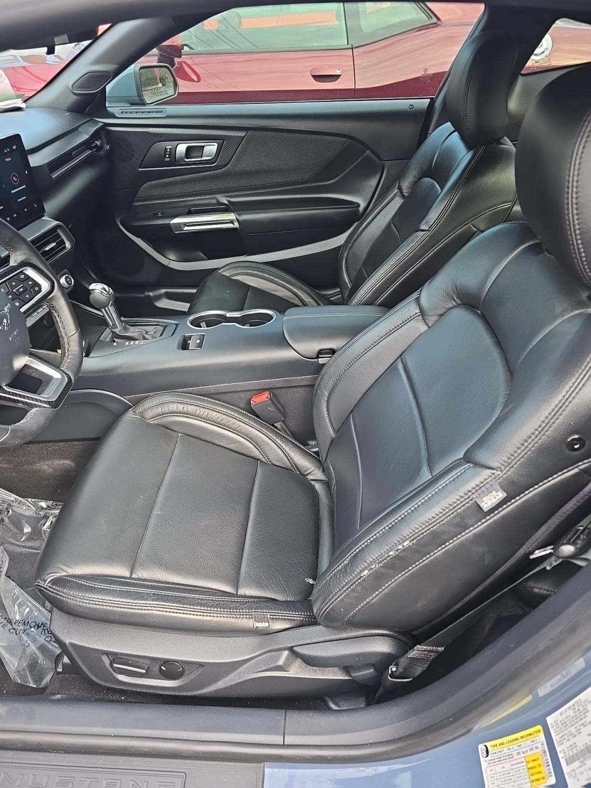 FORD MUSTANG - 6