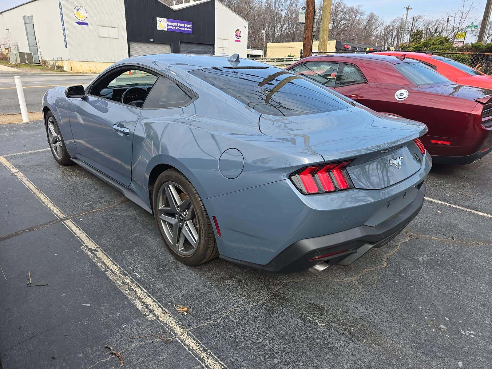 FORD MUSTANG - 2