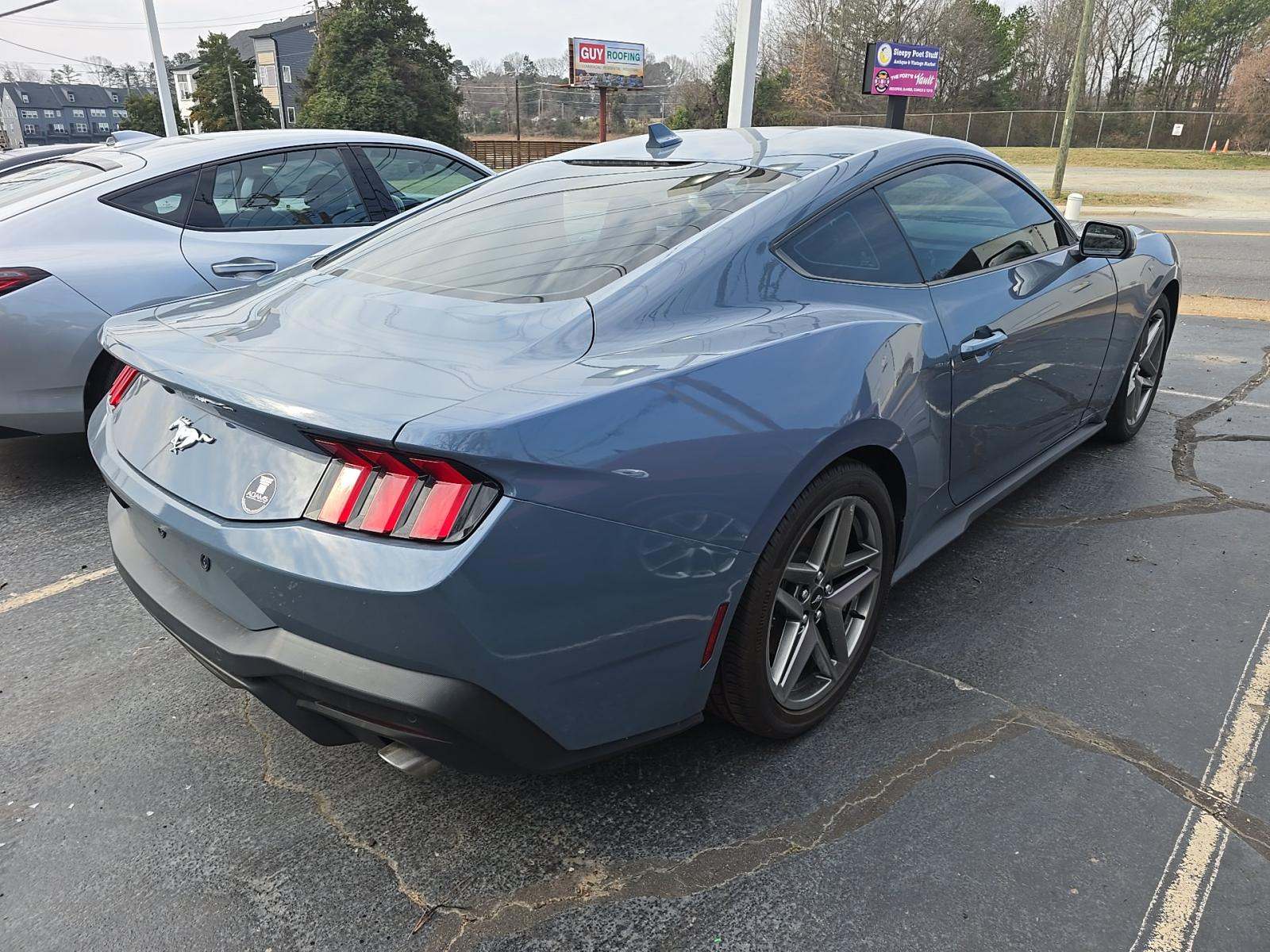 FORD MUSTANG - 3