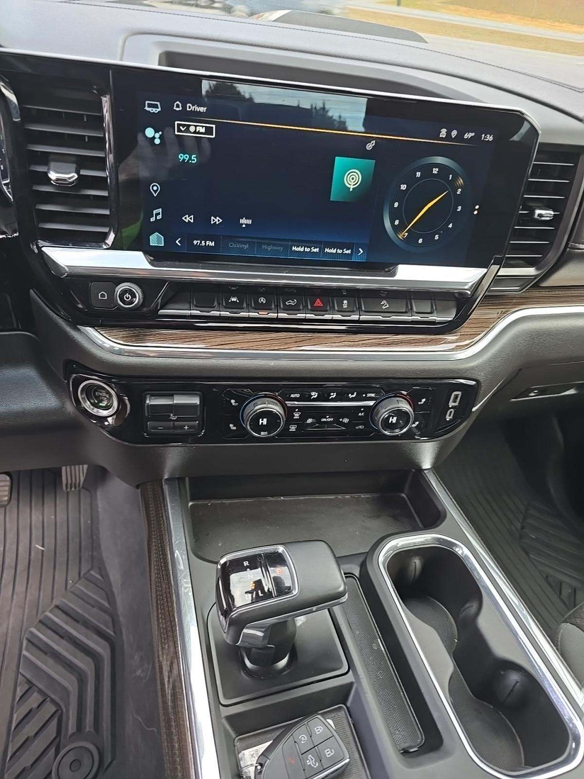 CHEVROLET SILVERADO - 10