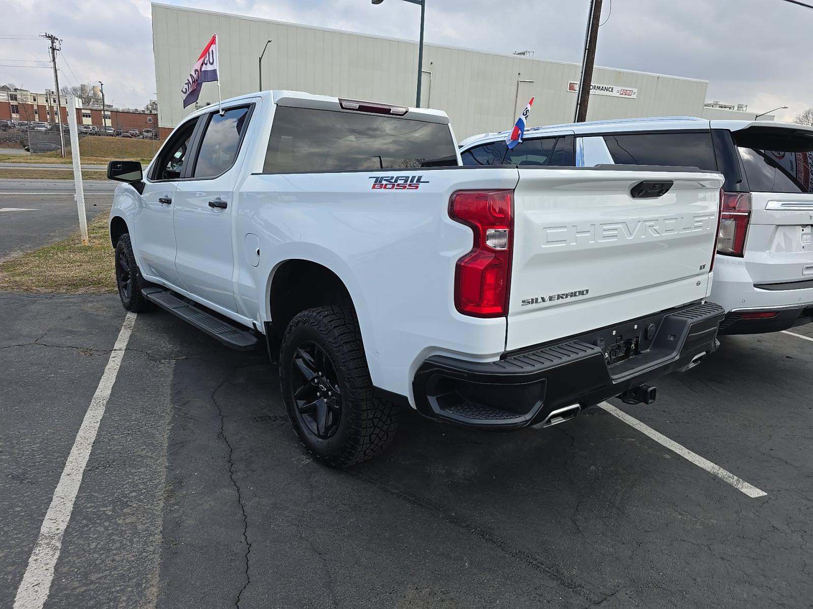 CHEVROLET SILVERADO - 2