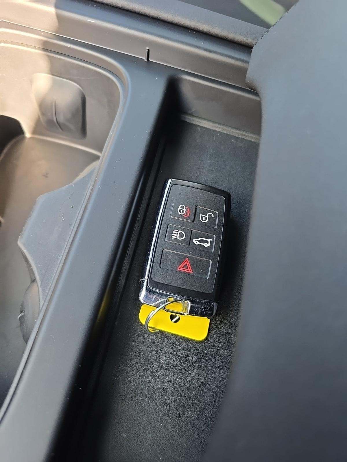 2024 Land Rover Defender 110 X-Dynamic SE AWD