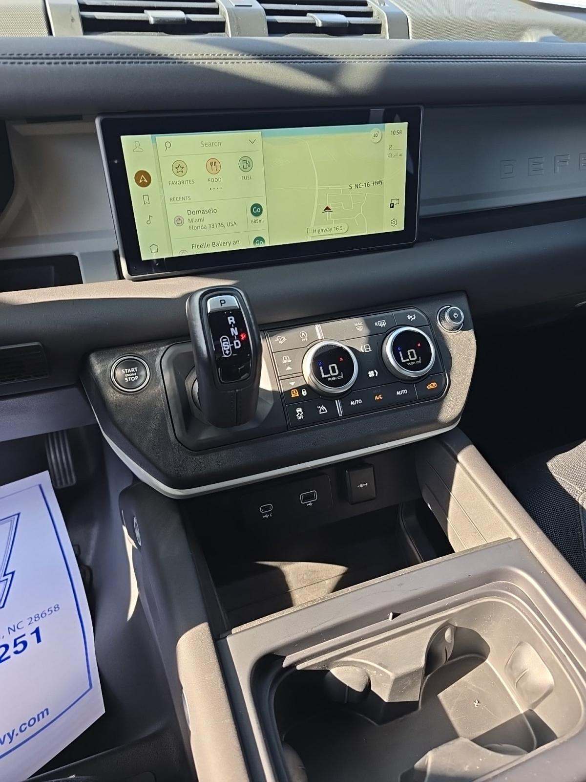 2024 Land Rover Defender 110 X-Dynamic SE AWD