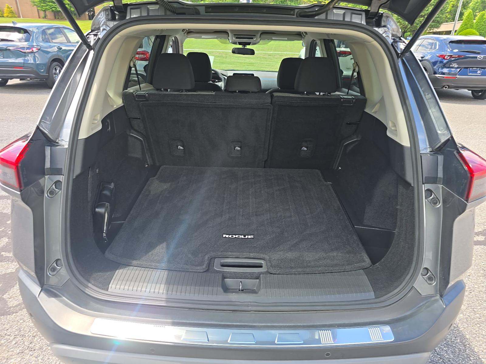 2022 Nissan Rogue SV FWD