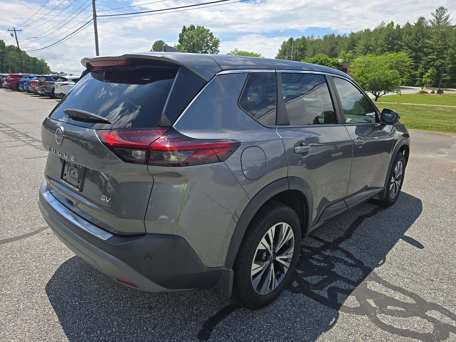 2022 Nissan Rogue SV FWD