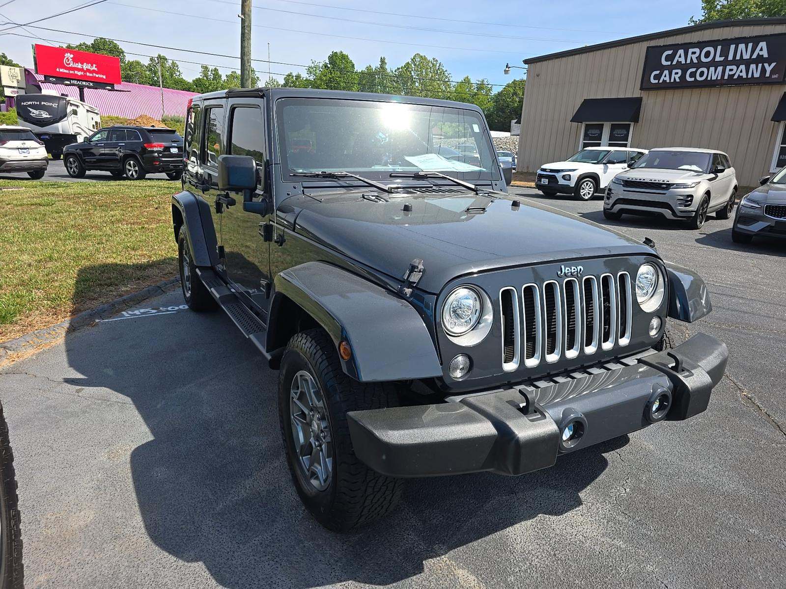 2017 Jeep Wrangler Unlimited Sahara AWD