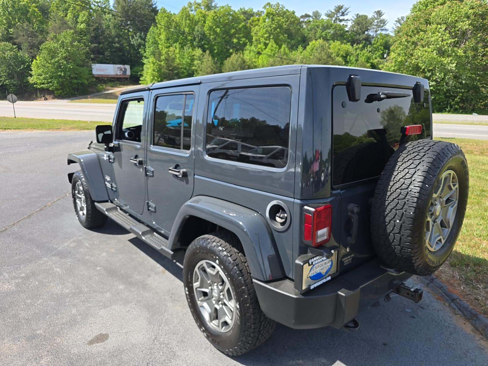 2017 Jeep Wrangler Unlimited Sahara AWD