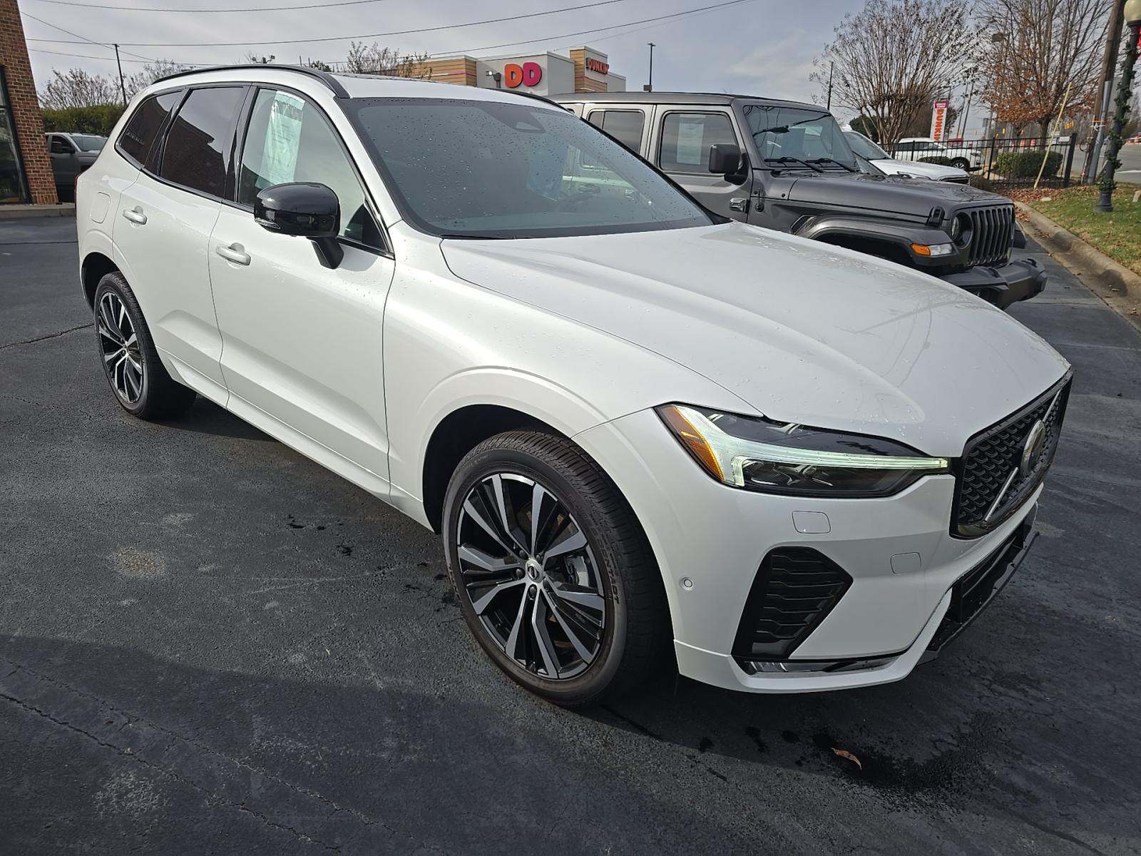 2024 Volvo XC60 B5 Plus AWD