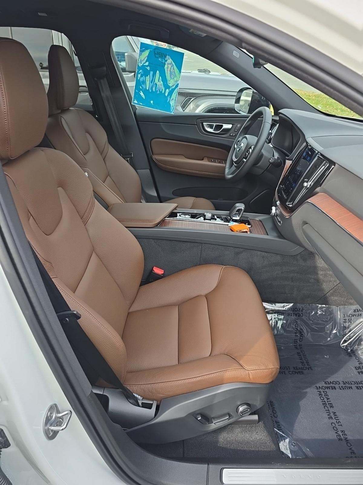 2024 Volvo XC60 B5 Plus AWD