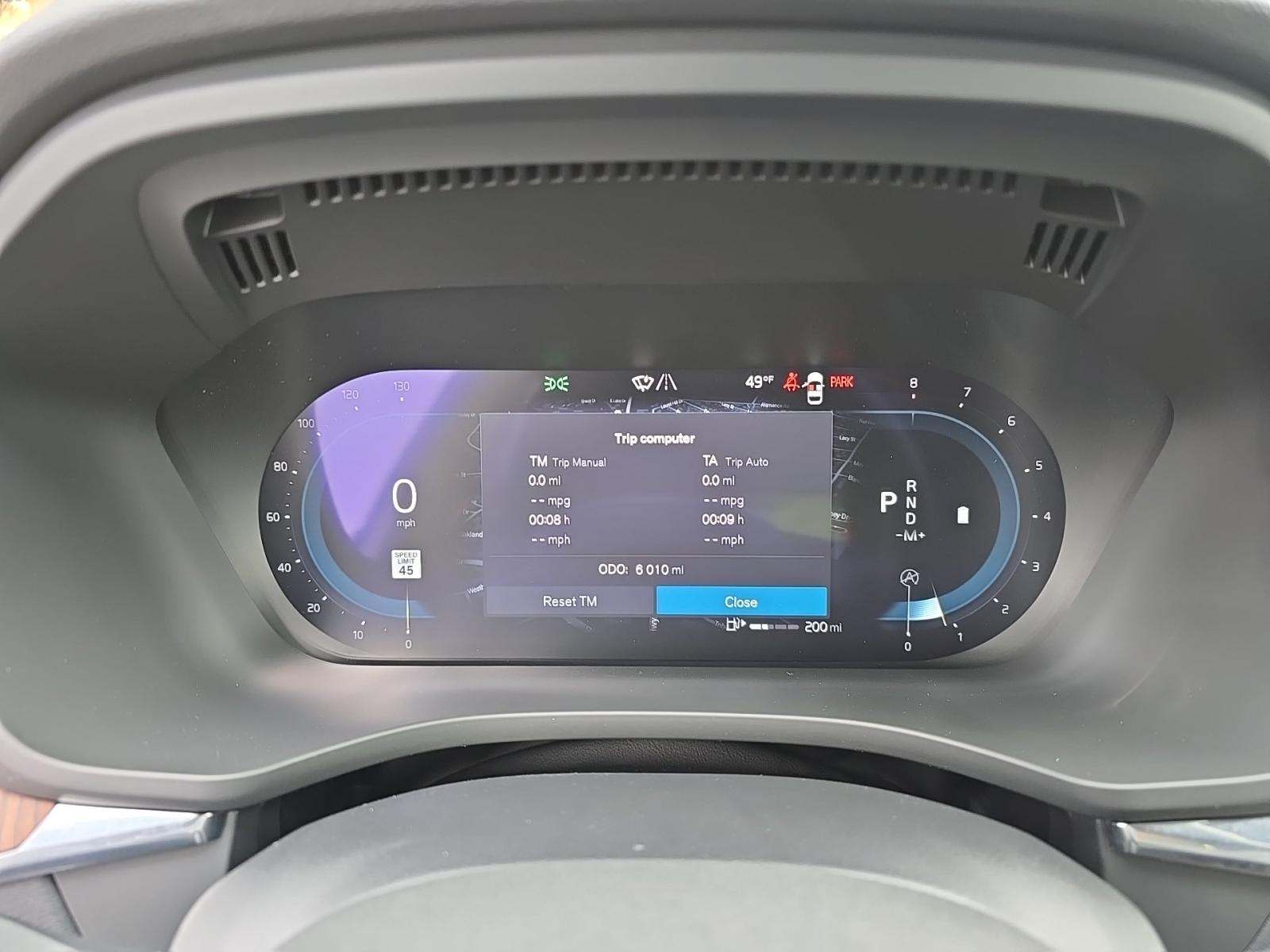 2024 Volvo XC60 B5 Plus AWD