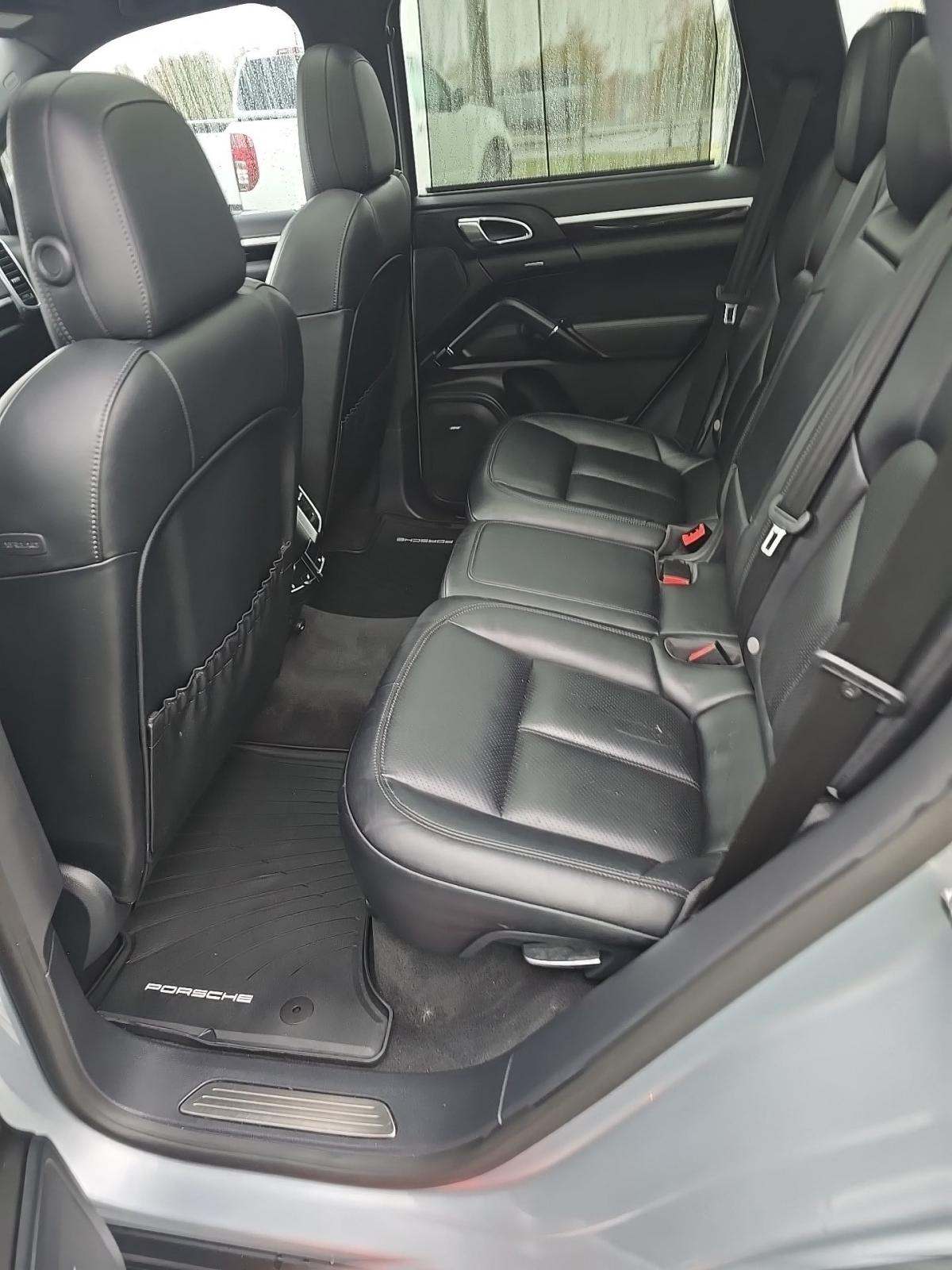 2018 Porsche Cayenne Platinum Edition AWD