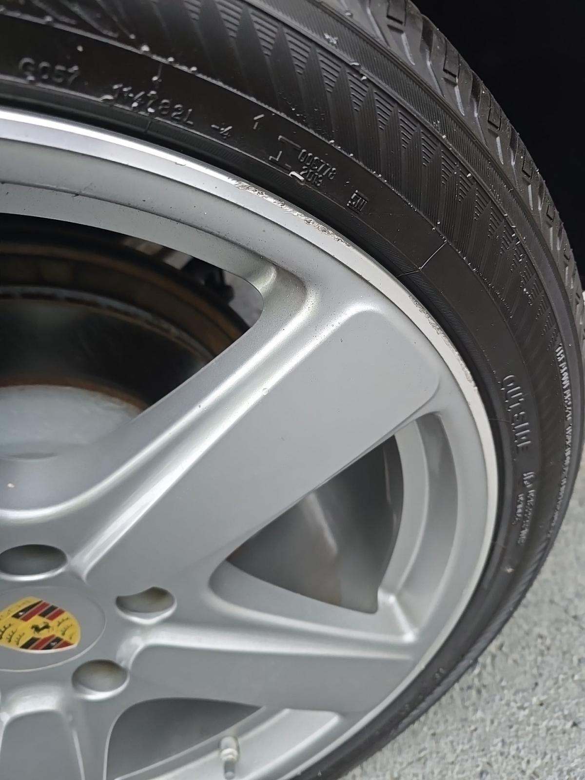 2018 Porsche Cayenne Platinum Edition AWD