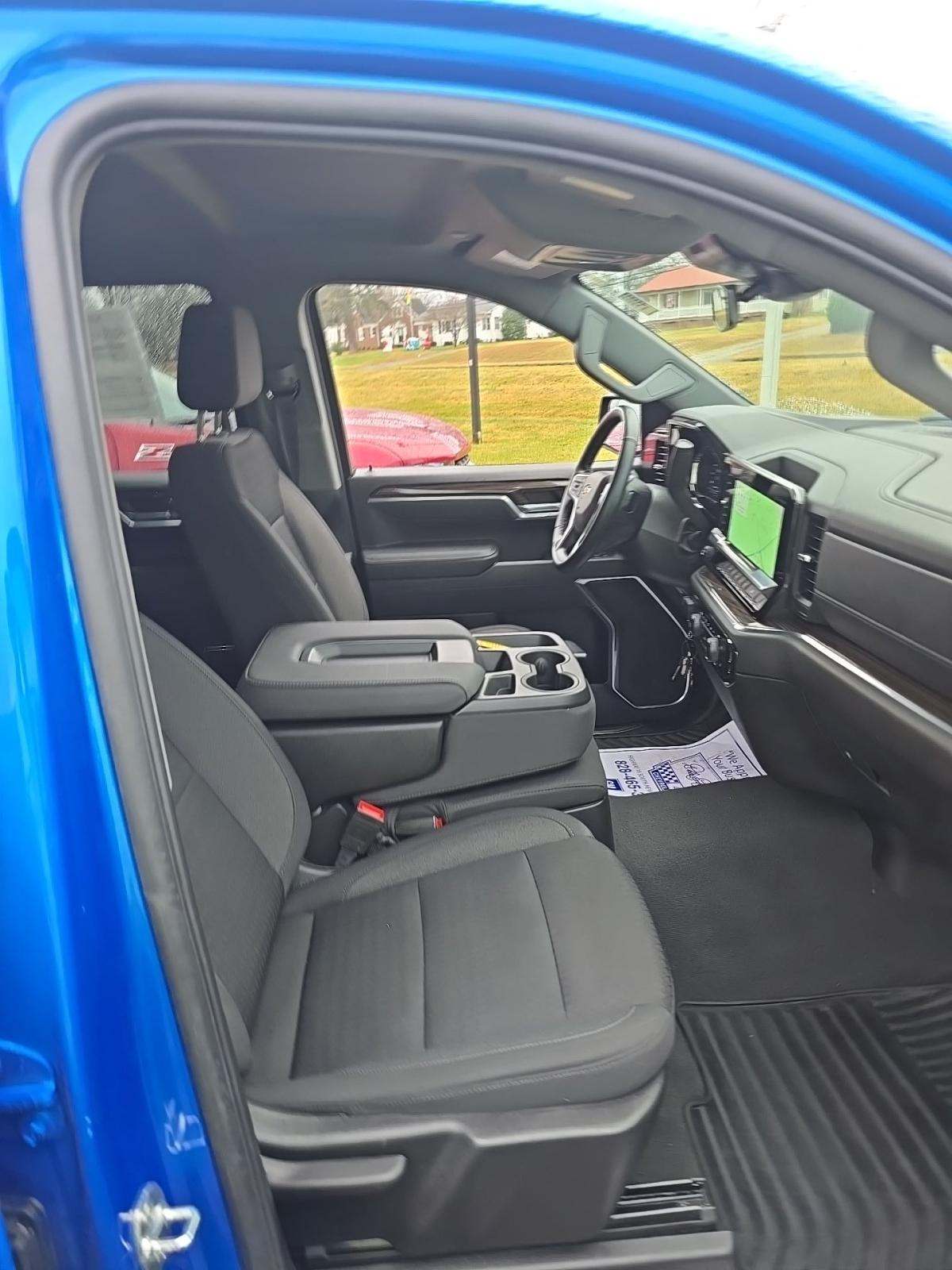 2025 Chevrolet Silverado 1500 LT AWD